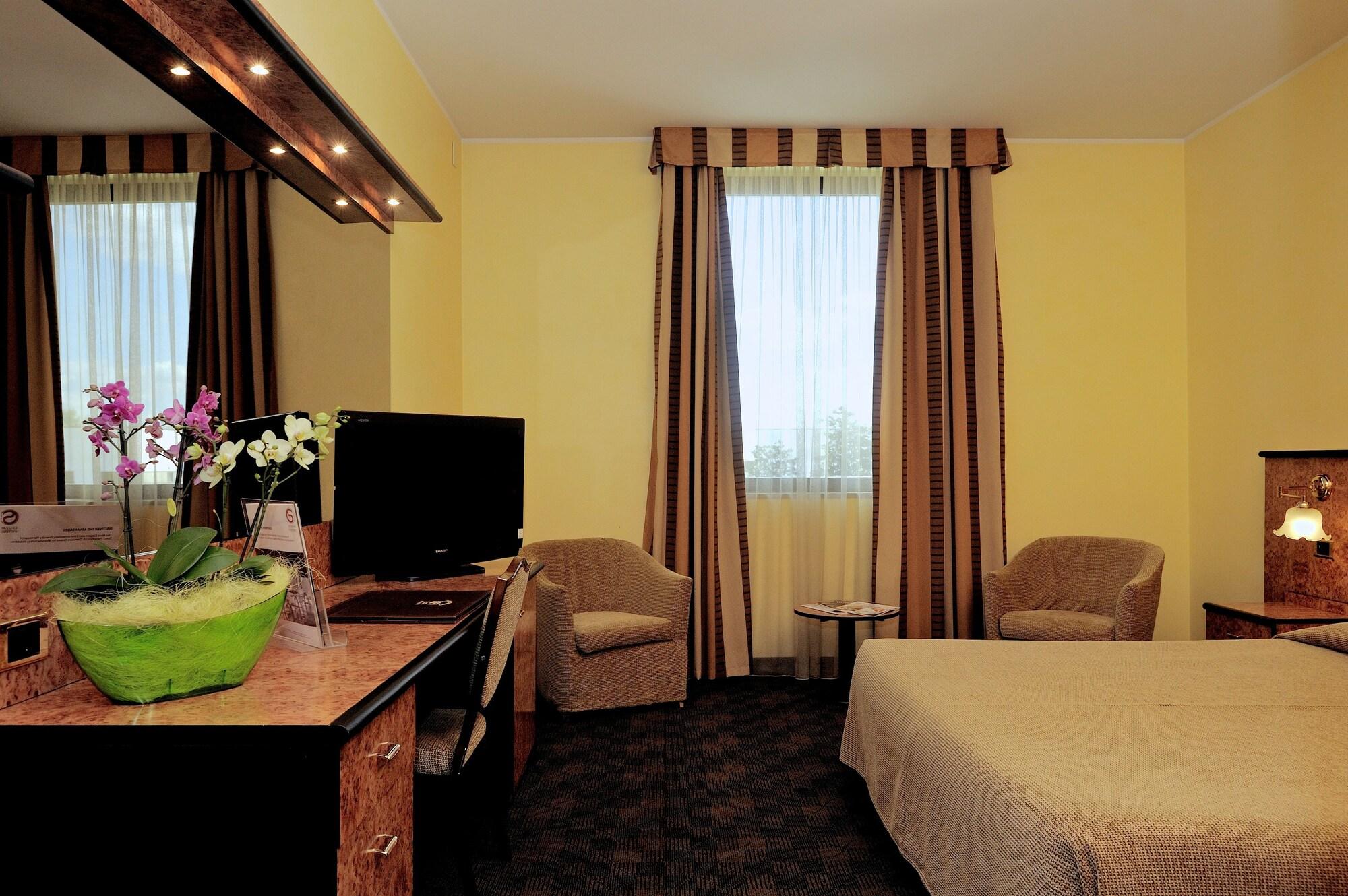 Hotel Le Moran Cusago Zimmer foto